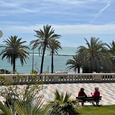 La Terrazza Di Ilaria 公寓 圣雷默